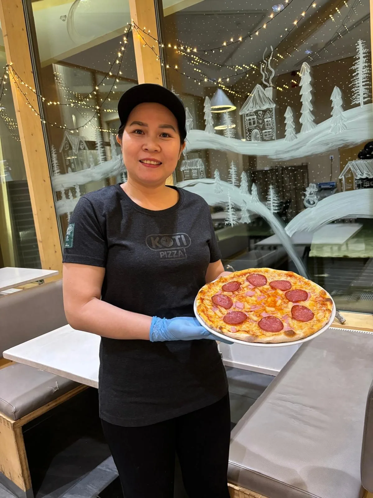 Uunituore pizza